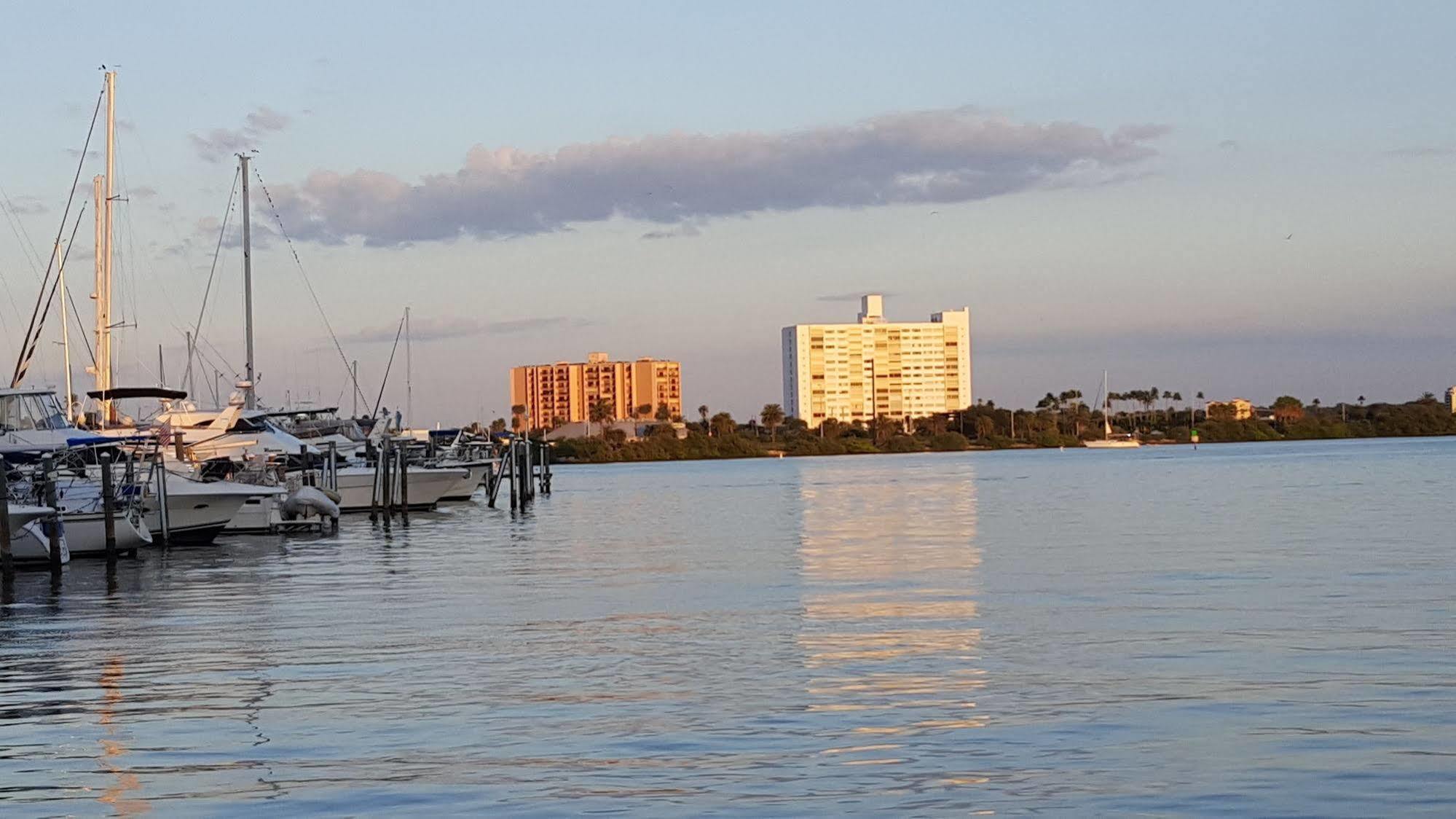 Sea Captain Clearwater Beach Exterior photo